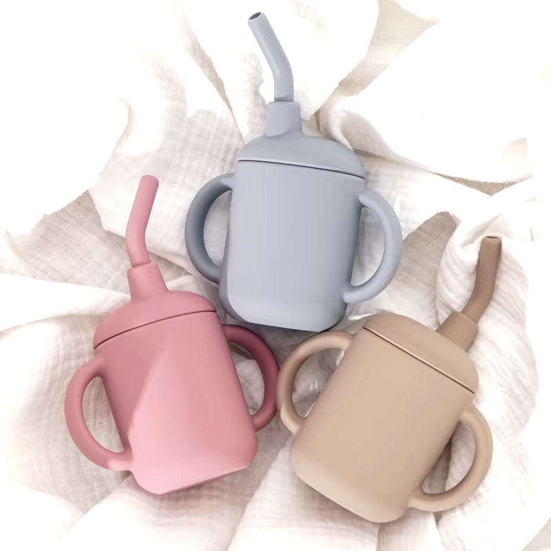 Portable Baby Feeding Cups Kids Learning Drinkware Liquid Feed Silicone Sippy Cups Leakproof Mug Toddlers Straw Water Bottle